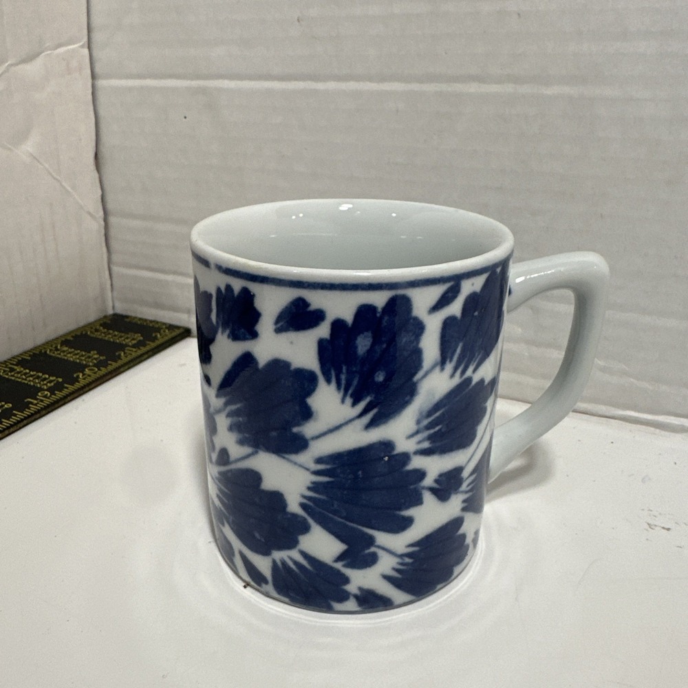 Pier 1 Blue & White Porcelain M B‎ ug 3.5"
